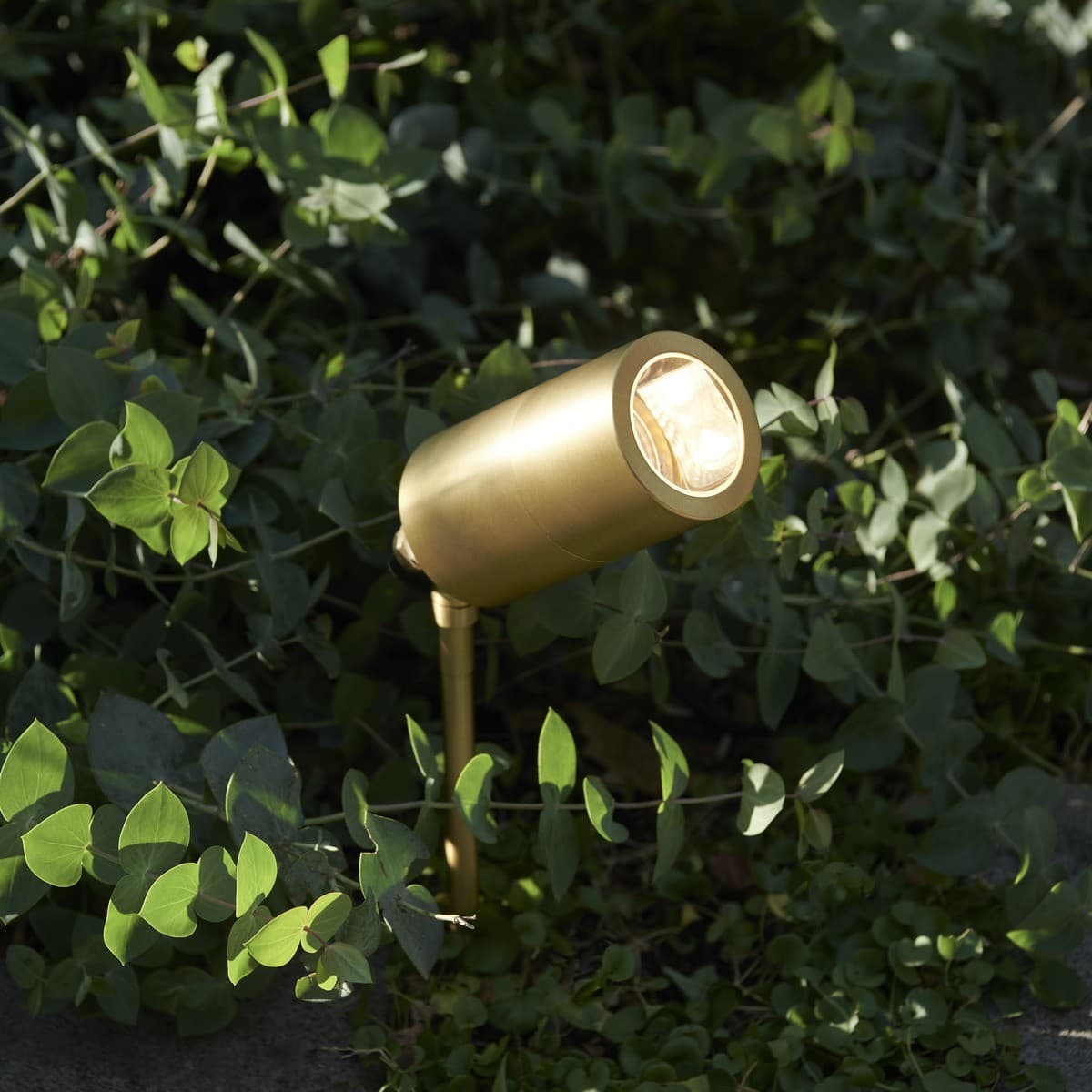 Made By Mayfair Seaside 12V Exterior Spike Garden Light in Aged Solid Brass-img-5